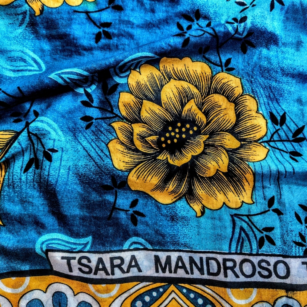 Bright festive vintage tesora mandroso scarf